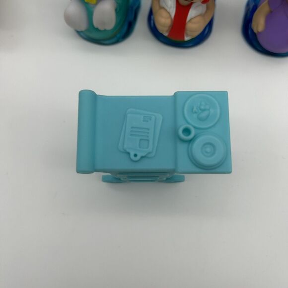 Bubble guppies Helicopter Check Up Gil Nonnie Puppy Figures & Helicopter - Picture 14 of 14